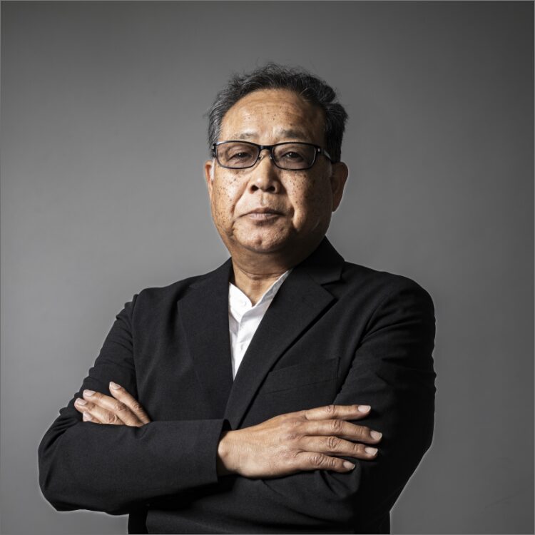 山下 一八